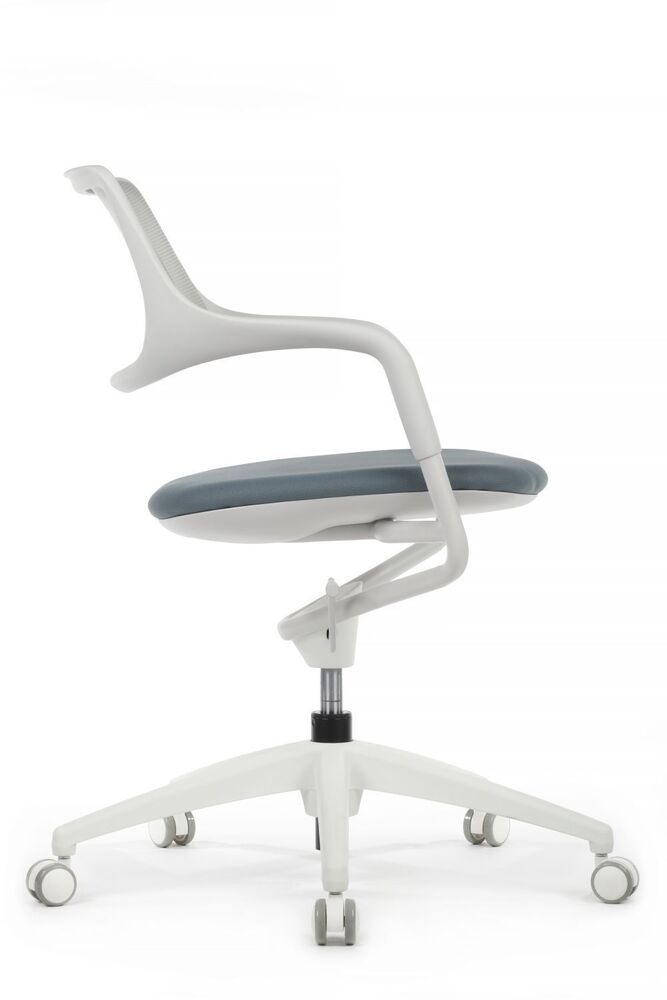 Кресло для персонала Scroll