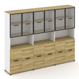 Шкаф три широкие секции, 5 ниш