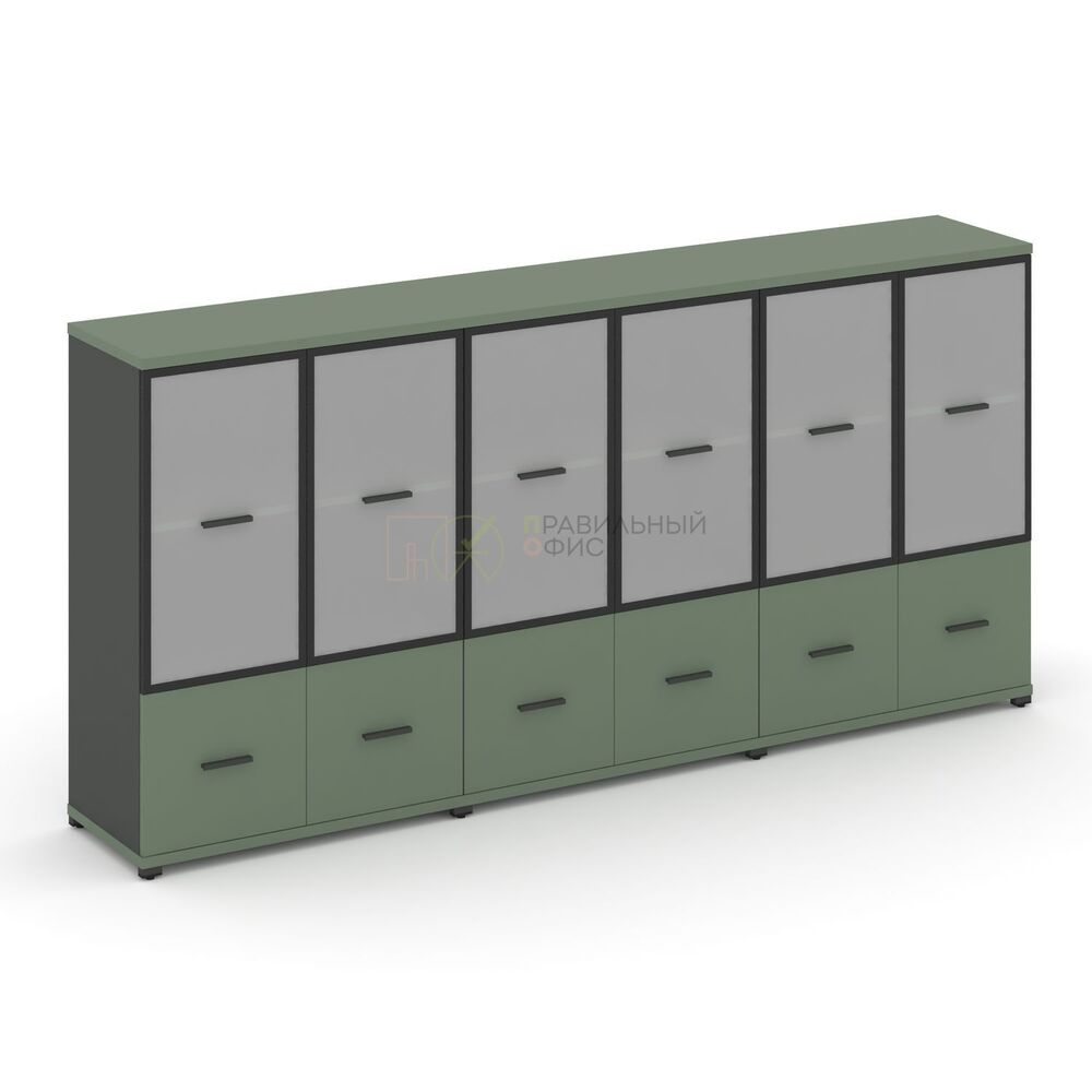 Шкаф три широкие секции, 3 ниши