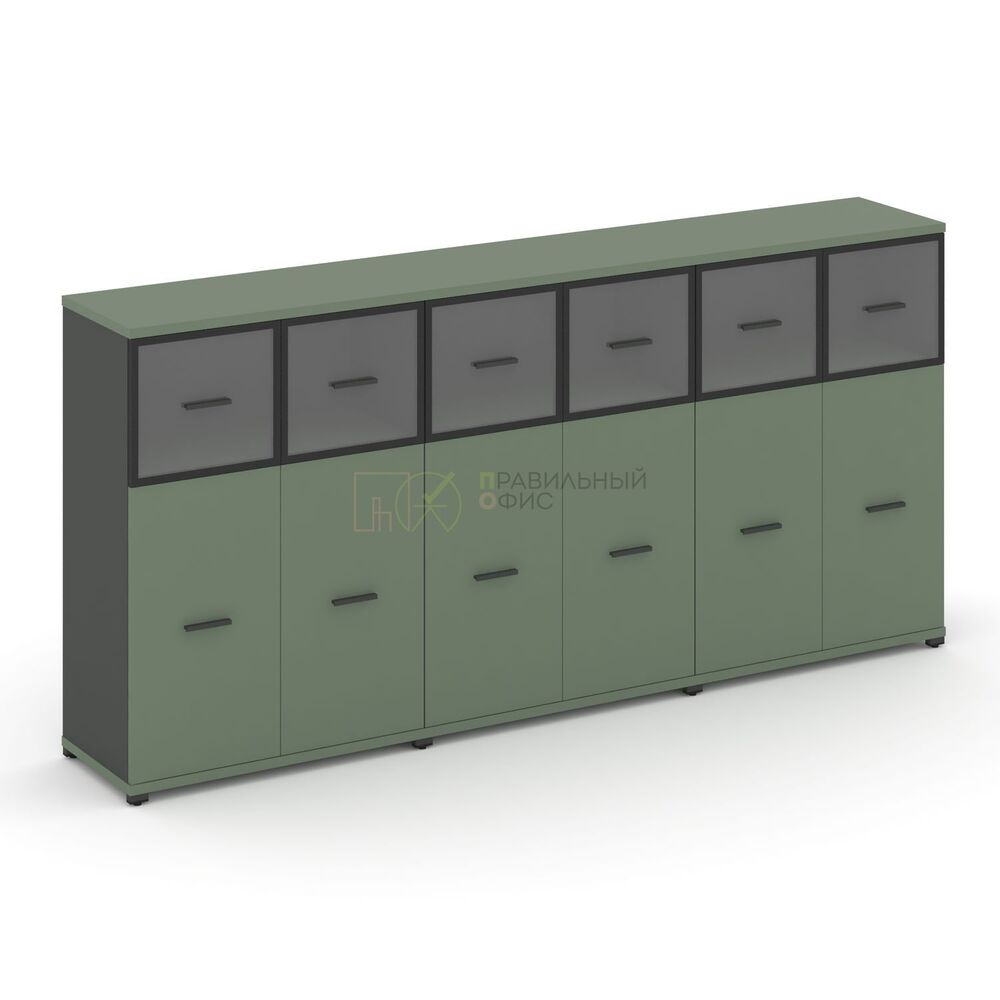 Шкаф три широкие секции, 3 ниши