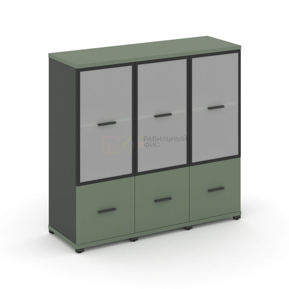 Шкаф три узкие секции, 3 ниши