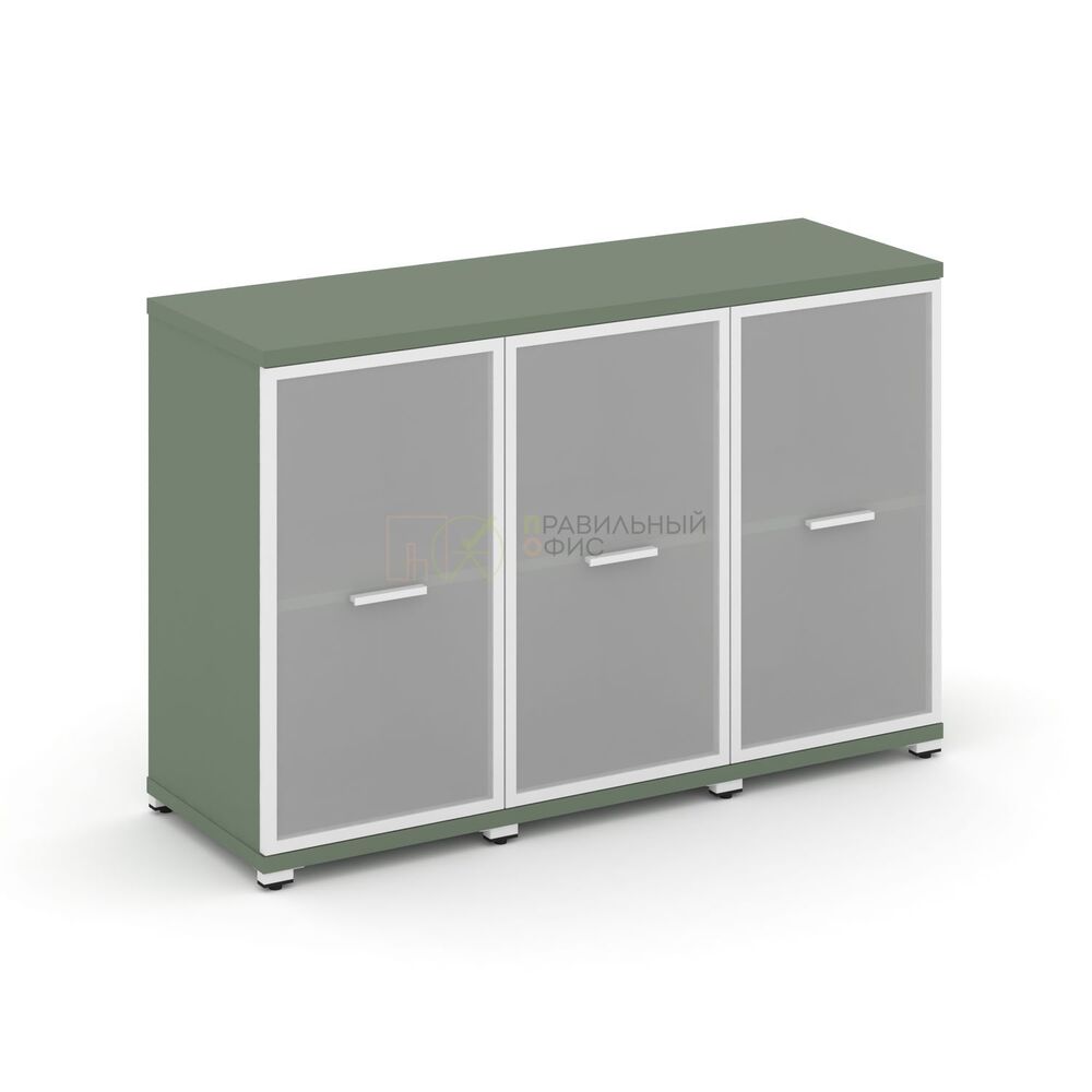 Шкаф три узкие секции, 2 ниши