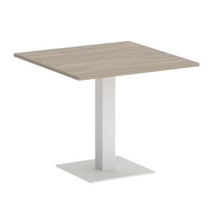 Стол квадратный