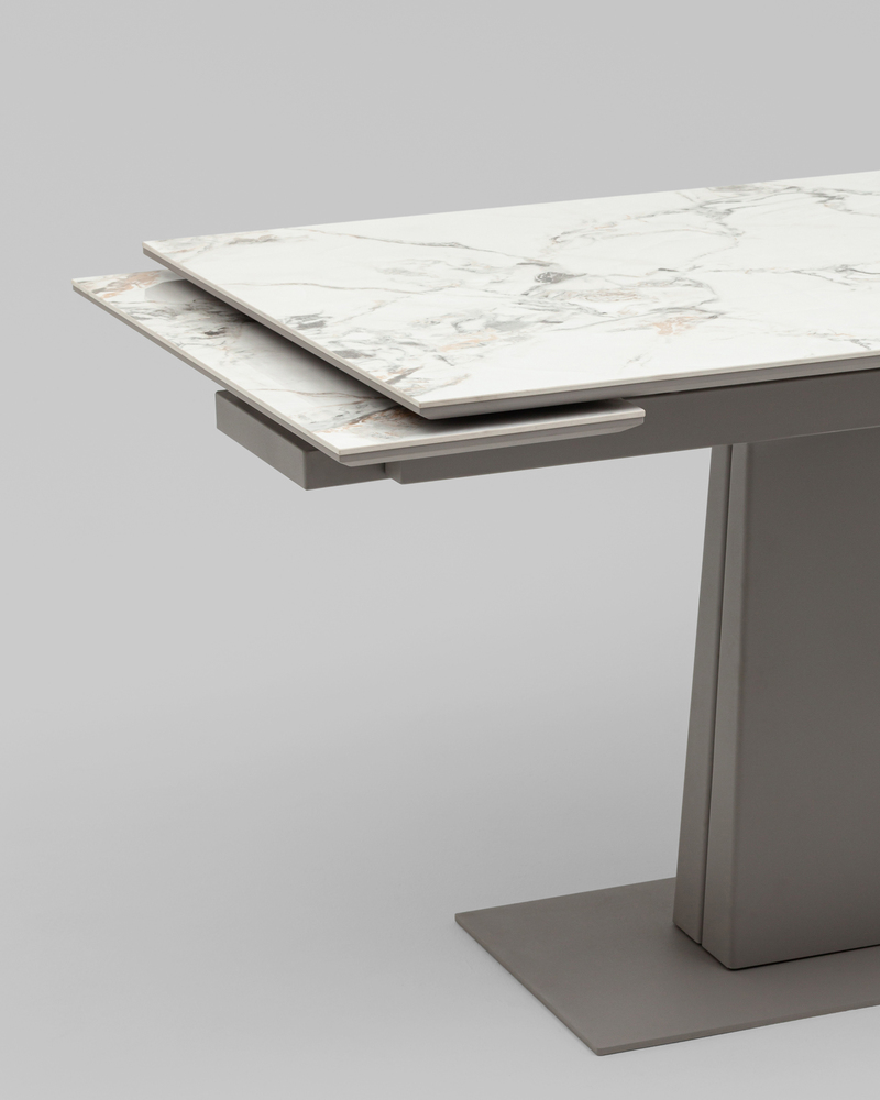 Стол обеденный