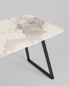 Стол обеденный