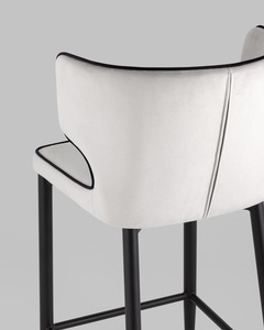 Стул полубарный