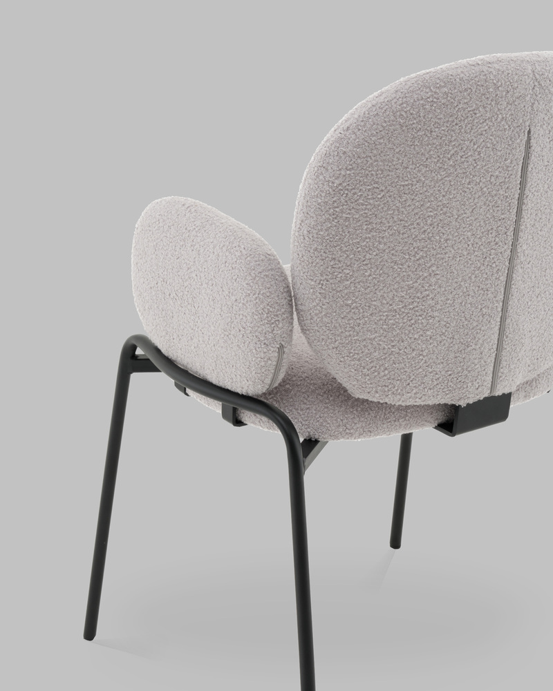 Стул с подлокотниками букле