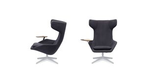 Кресло на крестовине со столиком справа