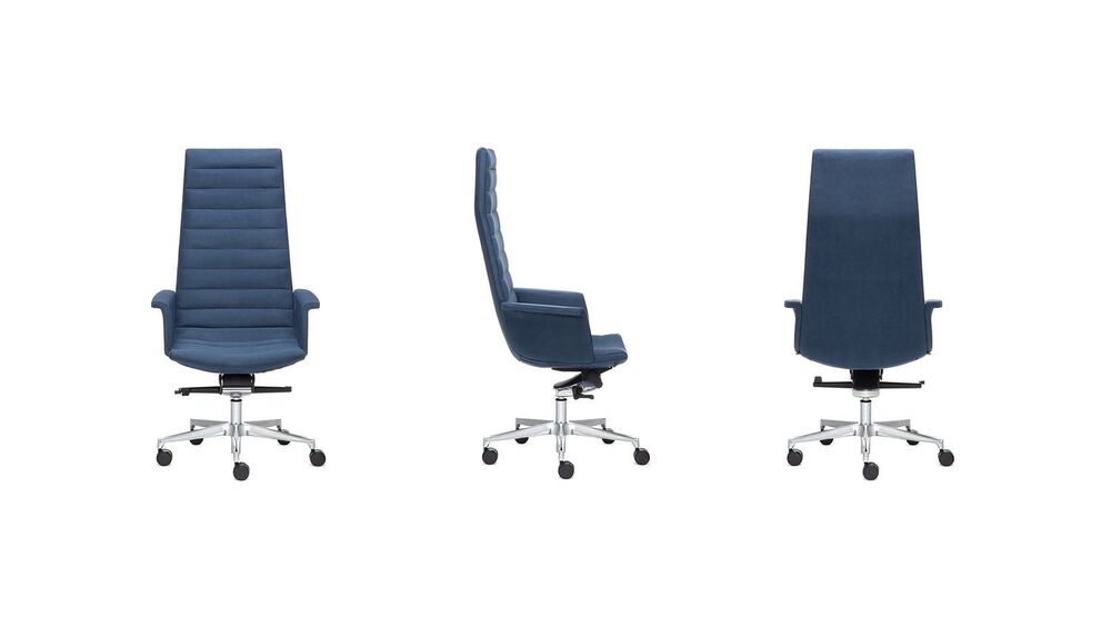 Кресло с высокой спинкой на крестовине